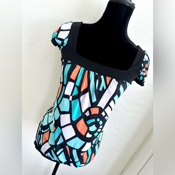 WETSEAL ABSTRACT TOP - Picture 2 of 5